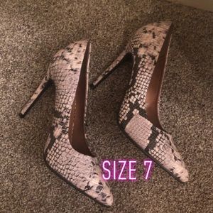 snakeskin heels 7